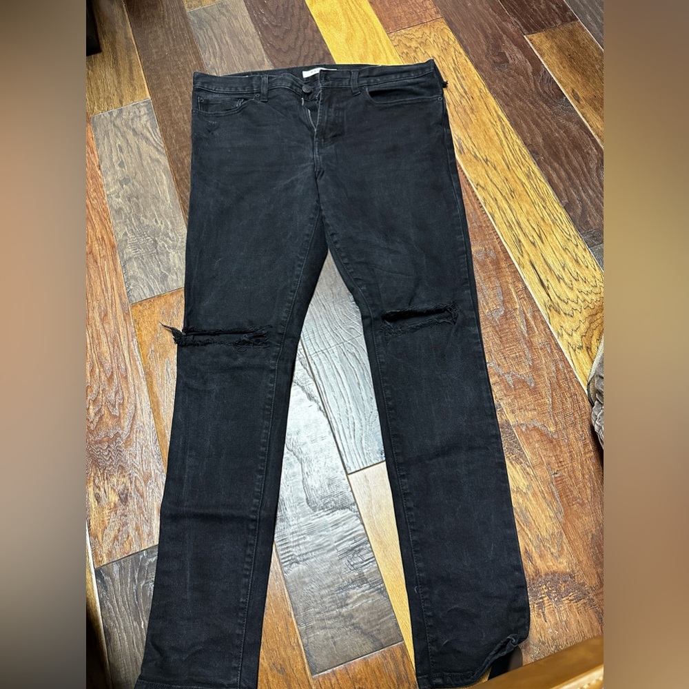 Don’t wear skinny jeans anymore